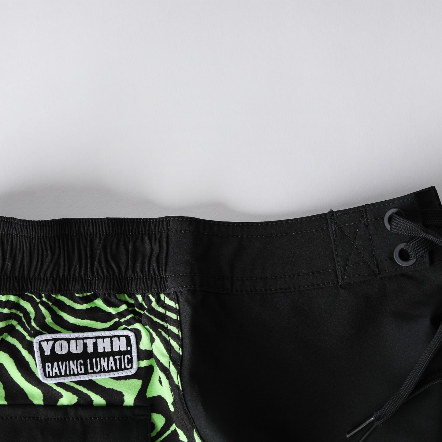 Sideshow Boardie - Black Lime